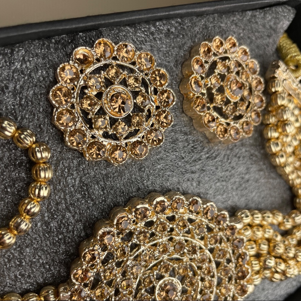 Touchstone Bollywood Yellow Rhinestone Gold Beaded Choker Necklace & Earrings - Picture 9 of 16